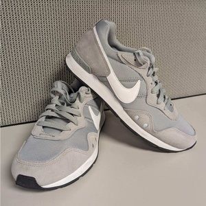 Nike men’s sneaker